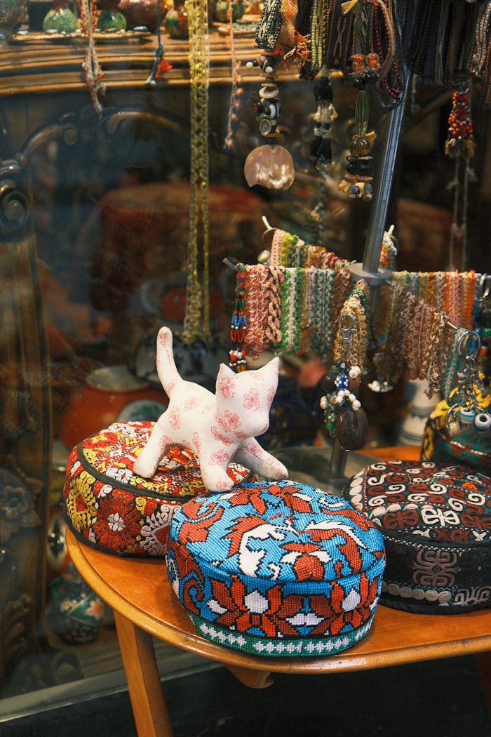 services-02 Vibrant display of decorative items and accessories in a traditional Istanbul market.